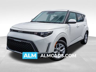 Used 2025 Kia Soul LX w/ LX Technology Package