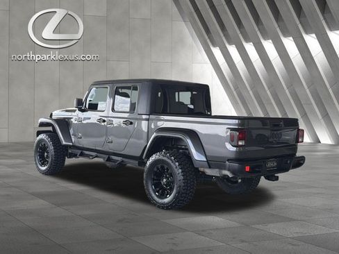 Used 2021 Jeep Gladiator Sport AWD/4WD image 2