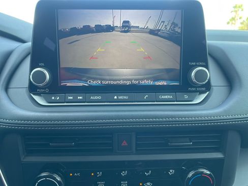 Certified 2024 Nissan Rogue S AWD/4WD image 17