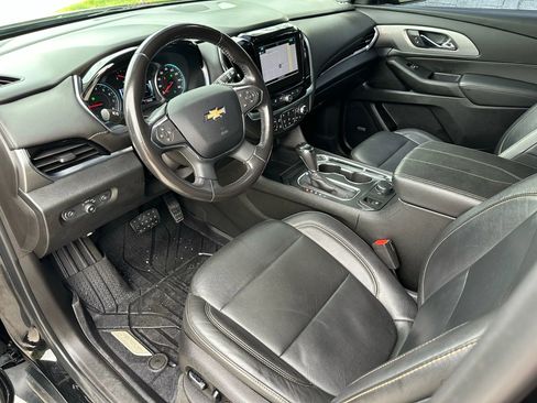 Used 2019 Chevrolet Traverse RS w/ LPO, Floor Liner Package image 9