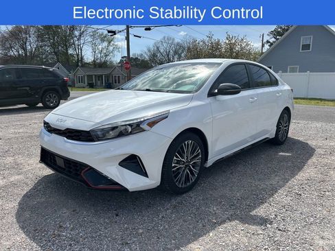 Used 2024 Kia Forte GT-Line image 8