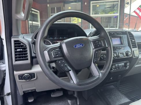 Used 2022 Ford F250 XL w/ Power Equipment Group AWD/4WD image 8