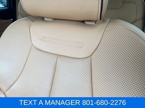 Used 2022 Jeep Grand Cherokee Summit AWD/4WD image 17