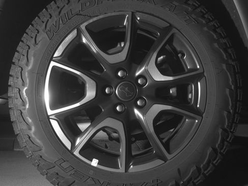 Used 2025 Jeep Compass Trailhawk AWD/4WD image 15
