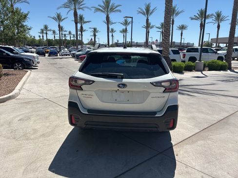 Used 2020 Subaru Outback Premium image 3