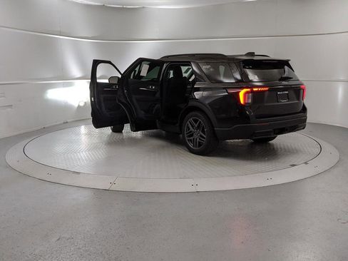 New 2025 Ford Explorer ST-Line w/ Premium Package image 10
