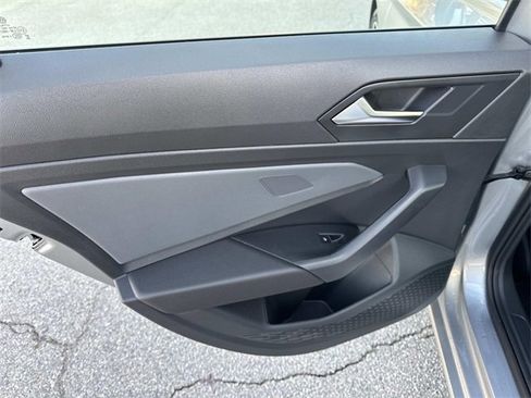 Used 2025 Volkswagen Jetta SEL image 22