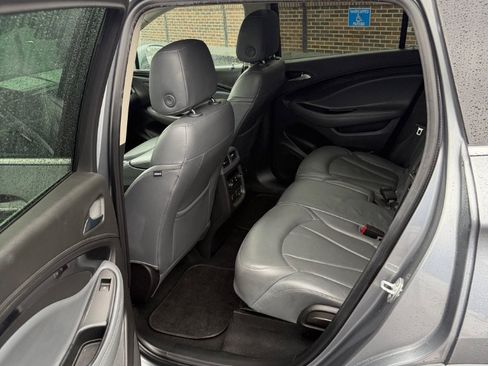 Used 2020 Buick Envision Essence FWD image 21