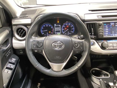 Used 2016 Toyota RAV4 Limited image 15