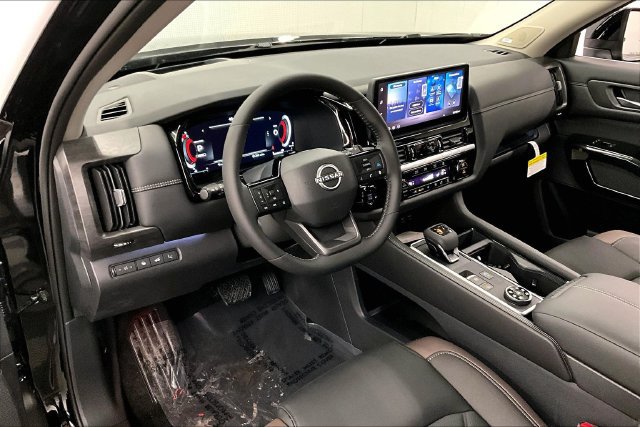 New 2026 Nissan Pathfinder Platinum w/ Cargo Package AWD/4WD image 7