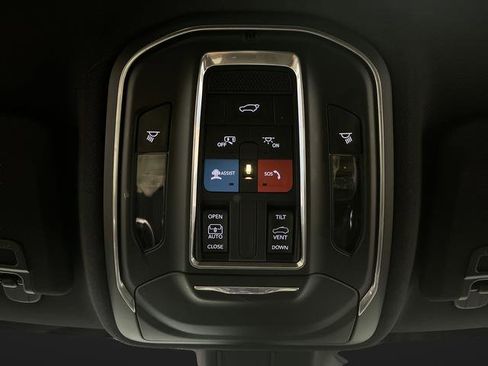 Used 2023 Jeep Grand Cherokee L Laredo image 26