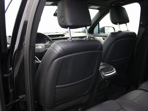 Used 2023 Cadillac XT6 Premium Luxury image 21