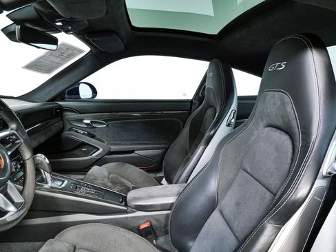 Certified 2018 Porsche 911 Carrera GTS RWD image 5