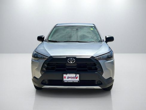 Used 2026 Toyota Corolla Cross L FWD image 2