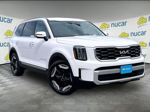 Used 2024 Kia Telluride S AWD/4WD image 1