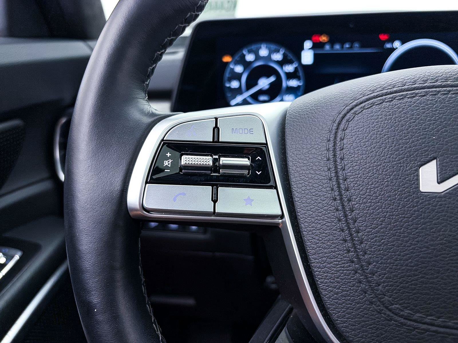 Certified 2025 Kia Telluride SX Prestige X-Line AWD/4WD image 39