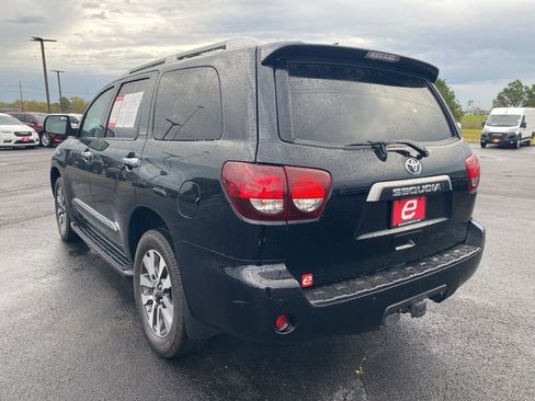 Used 2020 Toyota Sequoia Limited w/ Safety & Convenience Package image 5