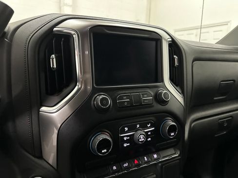 Used 2022 Chevrolet Silverado 1500 LT w/ Bed Protection Package AWD/4WD image 39