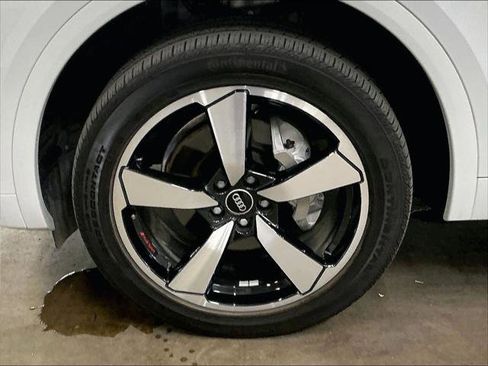 Certified 2023 Audi Q5 2.0T Premium Plus w/ Premium Plus Package AWD/4WD image 9