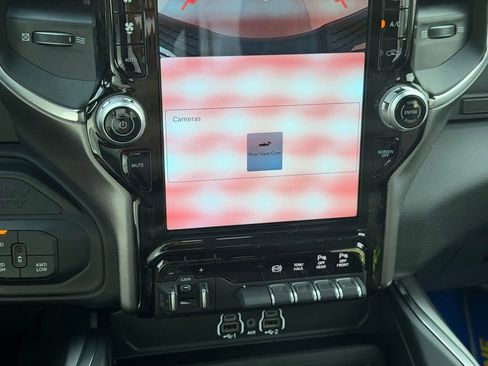 New 2026 RAM 2500 Laramie AWD/4WD image 16