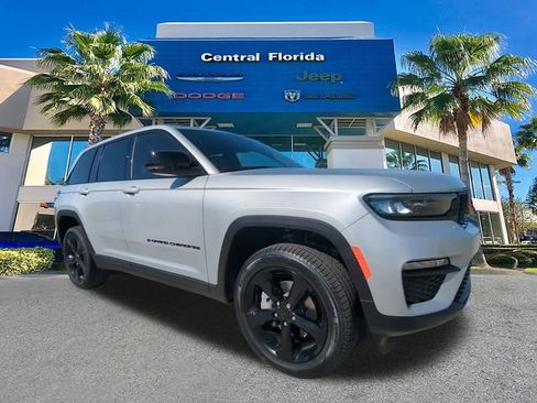 New 2025 Jeep Grand Cherokee Limited w/ Black Appearance Package RWD image 2