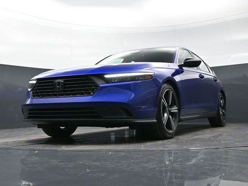 Used 2023 Honda Accord Sport image 29