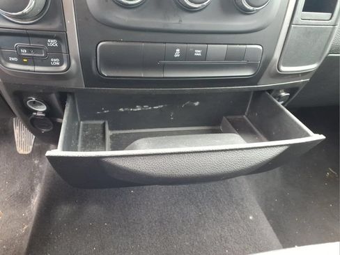 Used 2024 RAM 1500 Classic SLT AWD/4WD image 10