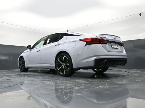 Used 2025 Nissan Altima 2.5 SR image 47