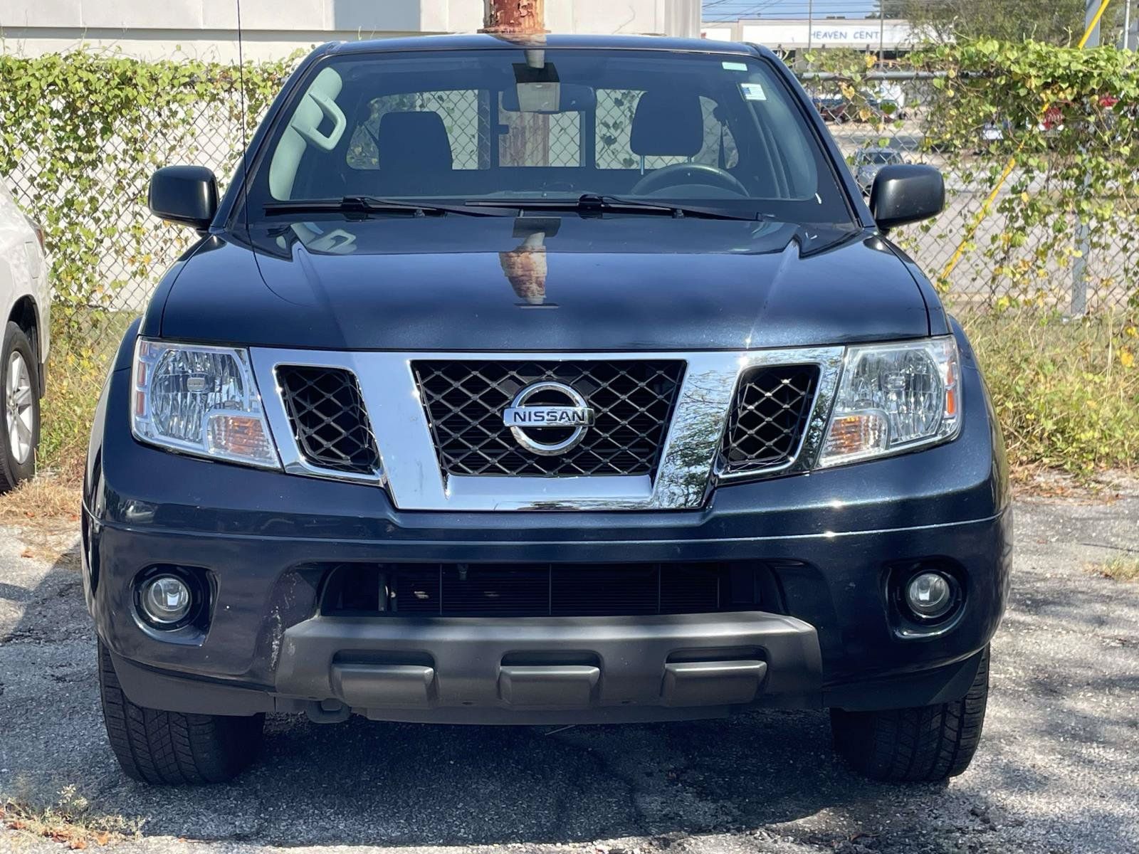 Used 2021 Nissan Frontier SV AWD/4WD image 3