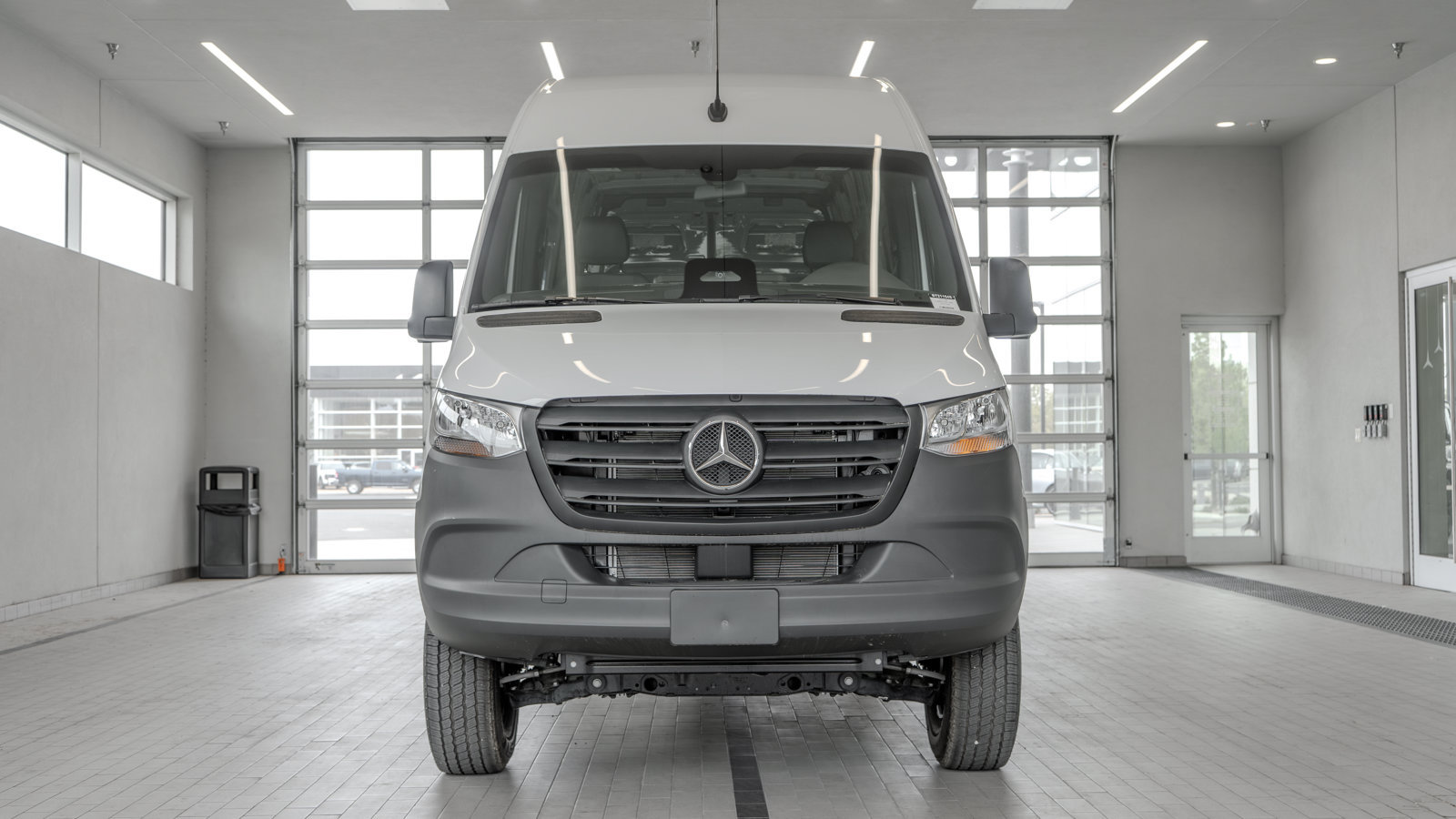 Used 2025 Mercedes-Benz Sprinter 2500 image 10