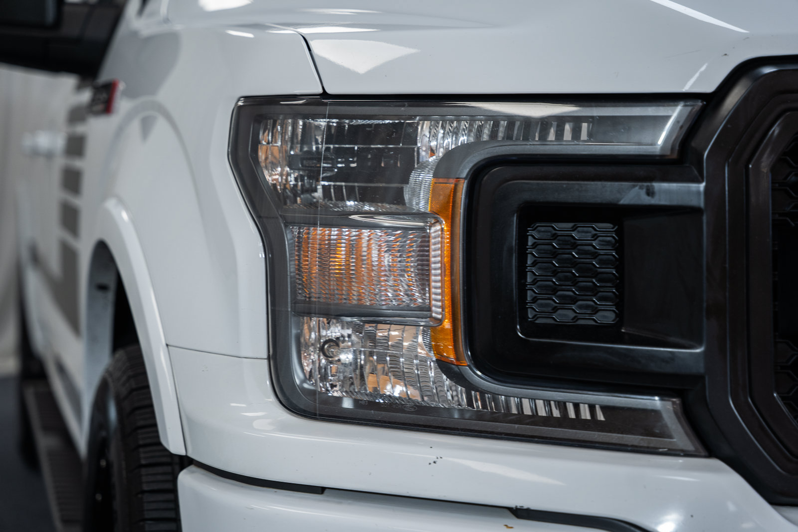 Used 2019 Ford F150 XLT w/ Equipment Group 302A Luxury AWD/4WD image 11