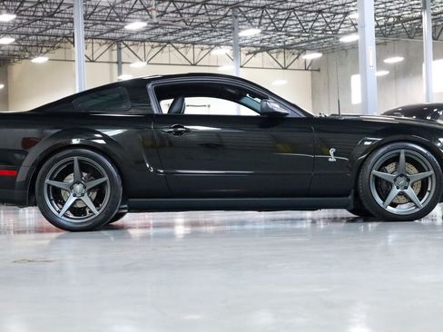 Used 2007 Ford Mustang Shelby GT500 RWD image 7