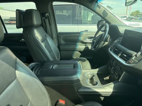 Used 2021 Chevrolet Tahoe Z71 w/ Rear Media and Nav Package image 19