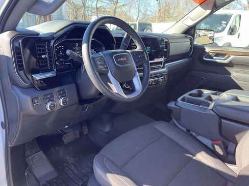 Used 2025 GMC Sierra 1500 Elevation image 18