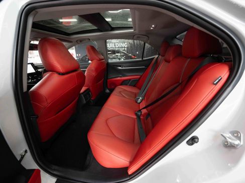 Used 2022 Toyota Camry XSE image 23