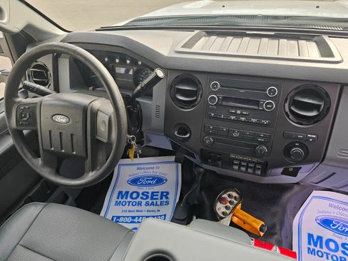 Used 2015 Ford F550 4x4 Regular Cab Super Duty image 15