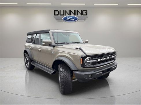 New 2025 Ford Bronco Outer Banks w/ Sasquatch Package image 4