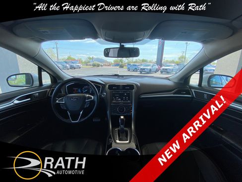Used 2015 Ford Fusion Titanium image 16