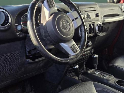 Used 2013 Jeep Wrangler Unlimited Sport AWD/4WD image 10