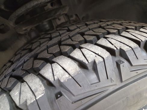 Used 2019 Jeep Cherokee Trailhawk image 26