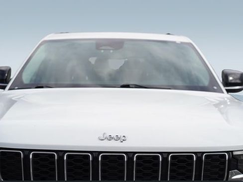 Used 2022 Jeep Grand Cherokee L Limited image 39