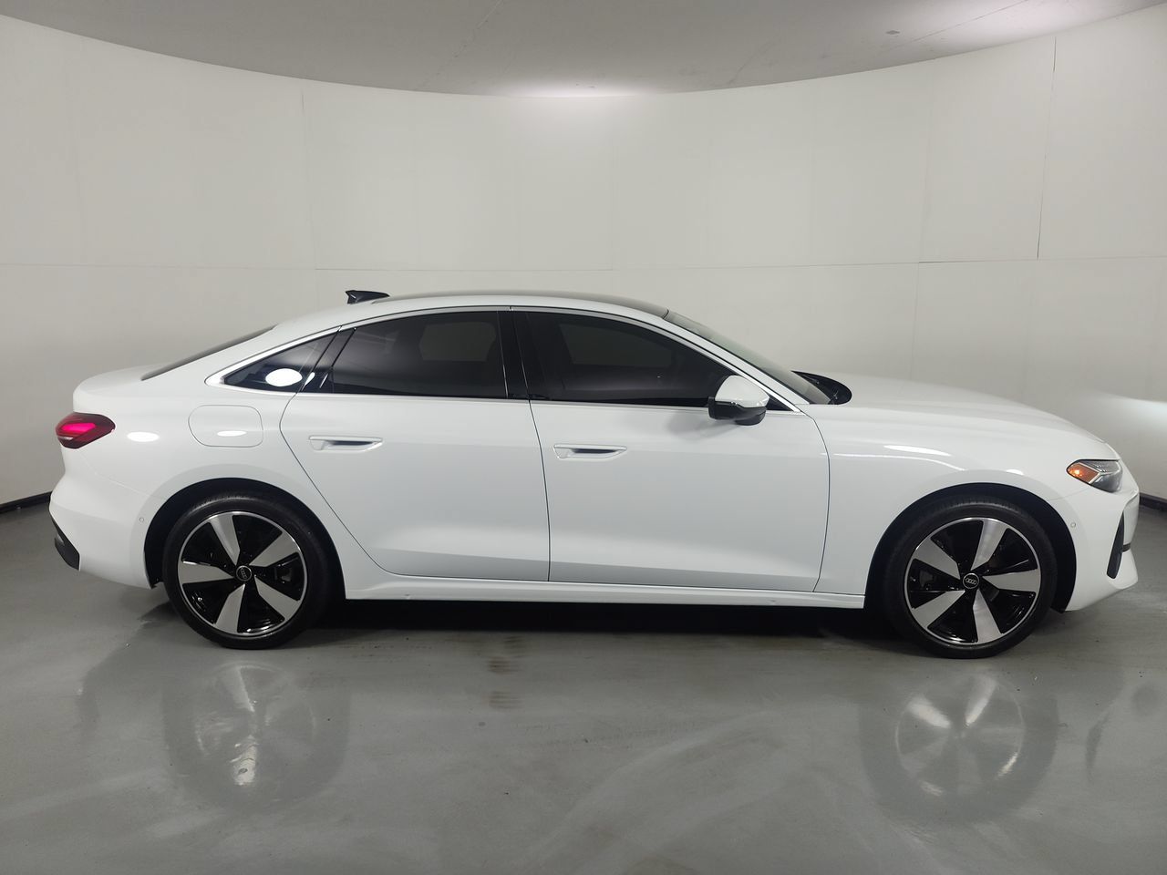 Used 2025 Audi A5 2.0T Premium Plus w/ Premium Plus AWD/4WD image 38