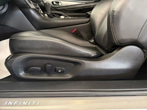 Used 2017 INFINITI Q60 3.0t w/ Premium Plus Package 3.0T RWD image 18