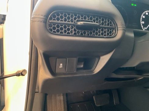 New 2026 Honda HR-V LX image 7