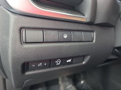 Used 2026 Nissan Rogue SV w/ SV Premium Package image 39