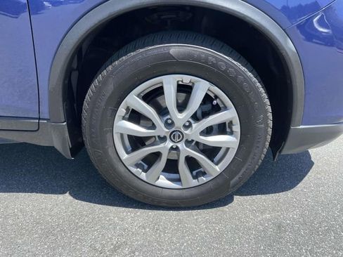 Used 2020 Nissan Rogue S w/ Special Edition Package AWD/4WD image 7