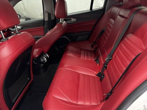 Used 2019 Alfa Romeo Giulia Ti w/ Quick Order Package 22Z Lusso image 21