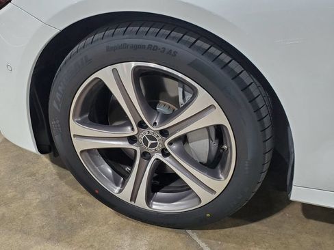 Used 2020 Mercedes-Benz E 350 Sedan image 42