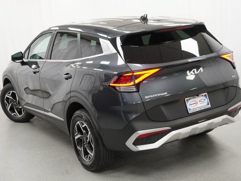Used 2023 Kia Sportage LX AWD/4WD image 39