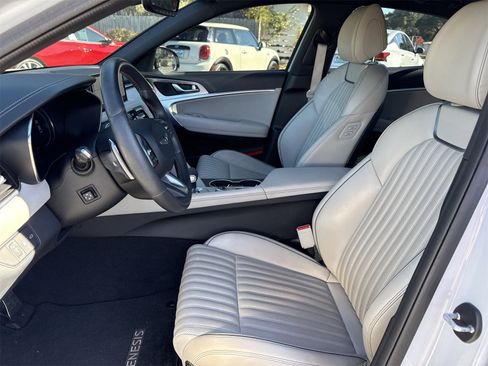 Used 2023 Genesis G70 2.0T w/ Sport Prestige Package image 9